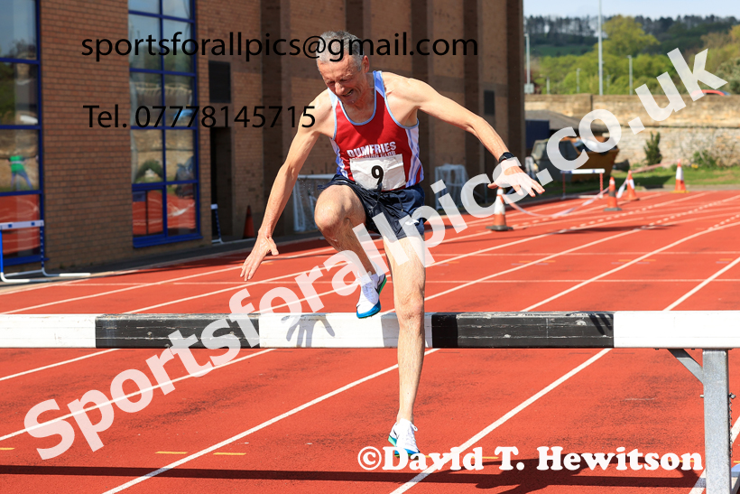 Steeplechase, 2026 Elswick Harriers Event, Wentworth, Hexham. Photo: David T. Hewitson/Sports for All Pics